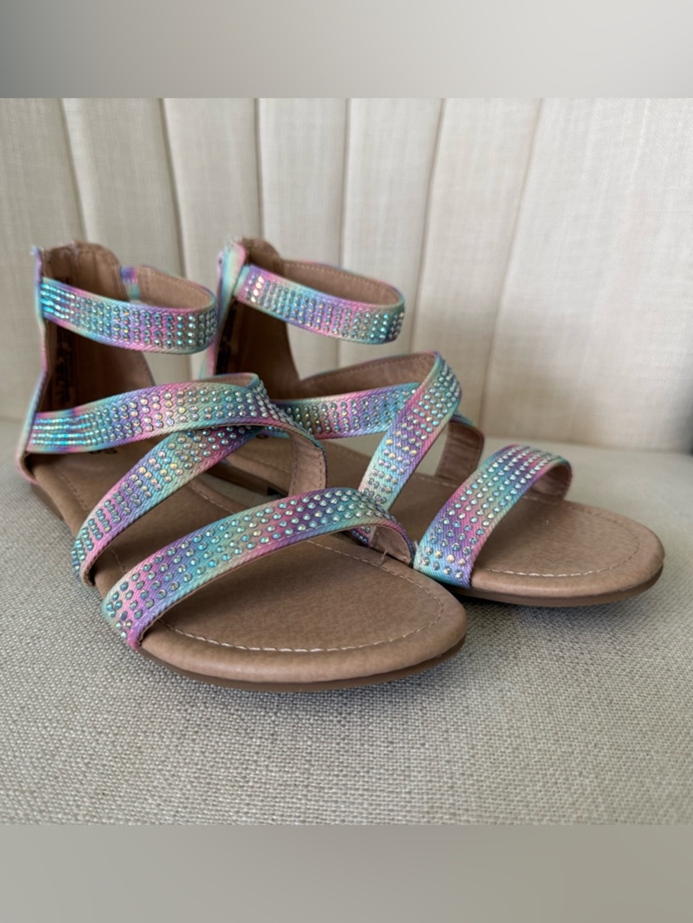 SO youth Girls 5 Rainbow gladiator sandals Rhinestone strappy summer shoes cute